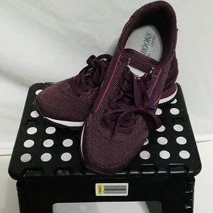 Like new Brooks purple